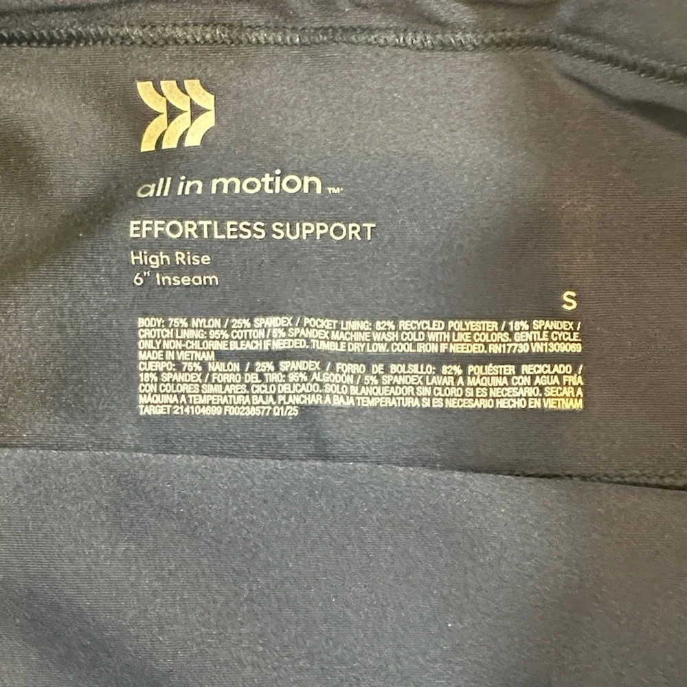 All in Motion Women’s Dark Blue Bike Shorts with Side Pockets NWT Size S - Picture 3 of 6